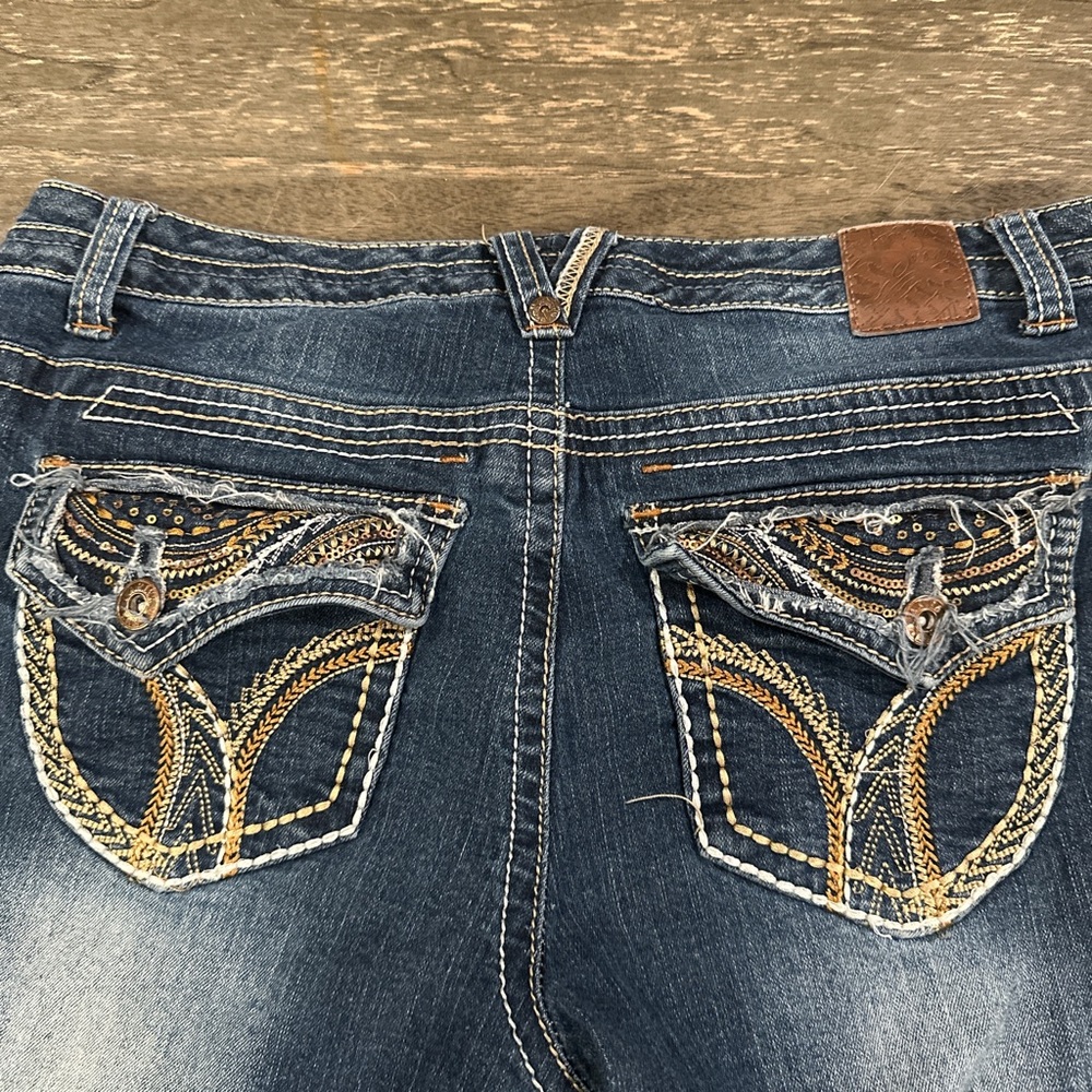 Ariya Jeans Dark Blue Distressed Shorts - Picture 3 of 7